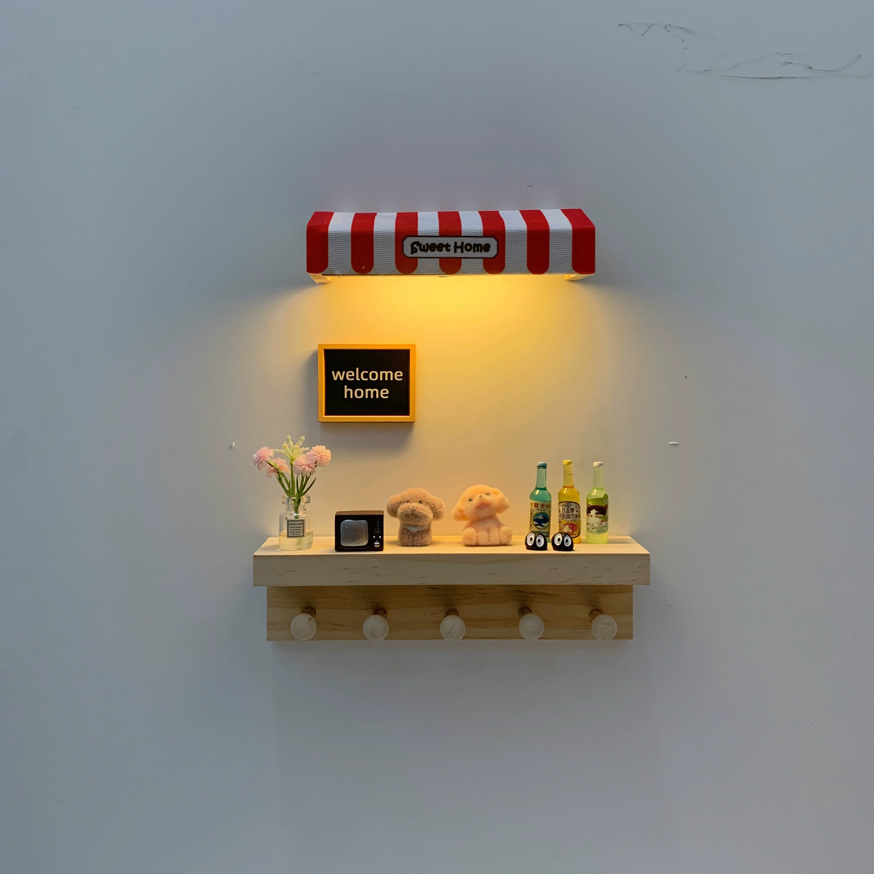 Creative entrance porch hook, key hook, solid wood wall-mounted storage rack, modern simple ornaments decoration