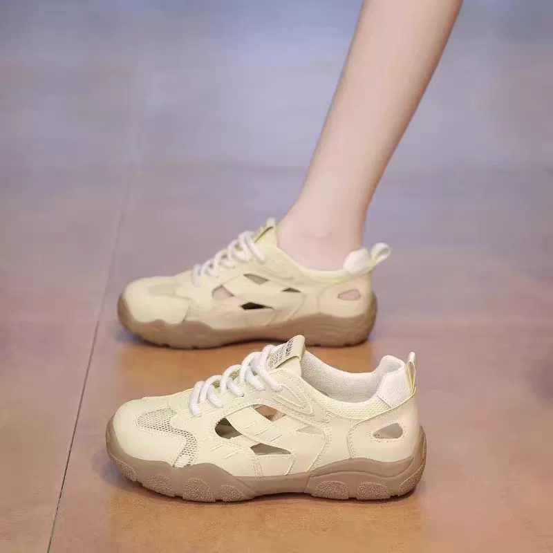 Женские летние дышащие сетчатые повседневные универсальные спортивные кроссовки для бега с отверстиями, популярные в 2025 году.