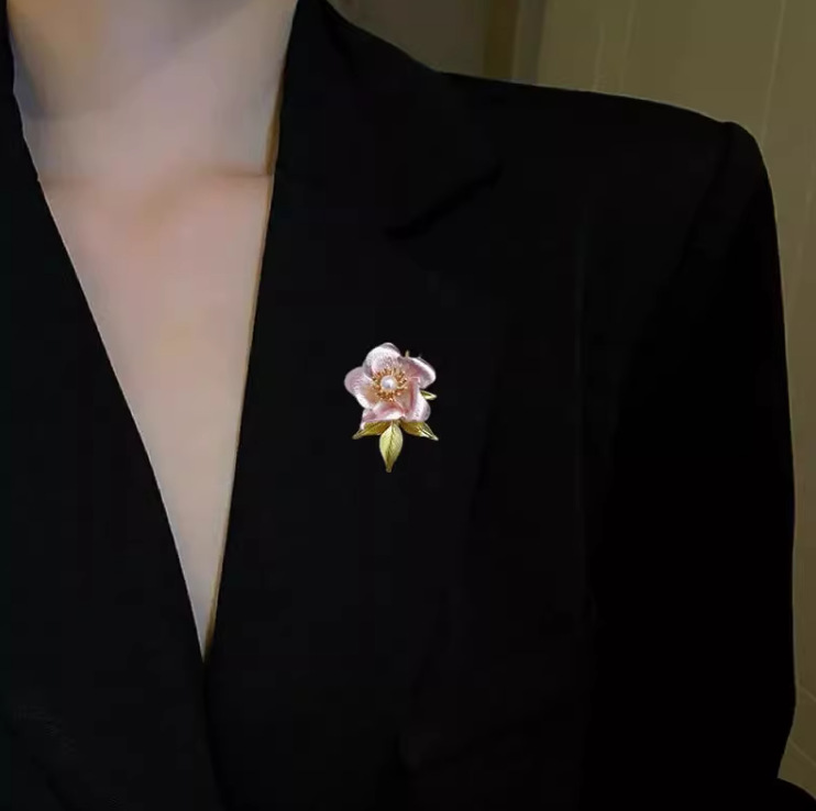 Elegante Kamelie Perlen Brosche Für Damen Als Reversnadel_voghion.com