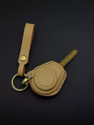 Suitable for Zongshen Yomi Little Bear Dundun Motorcycle Key Cover Bubble Zs125-5A Cowhide Key Bag Buckle (Static Rod/Key Bag) - off-white