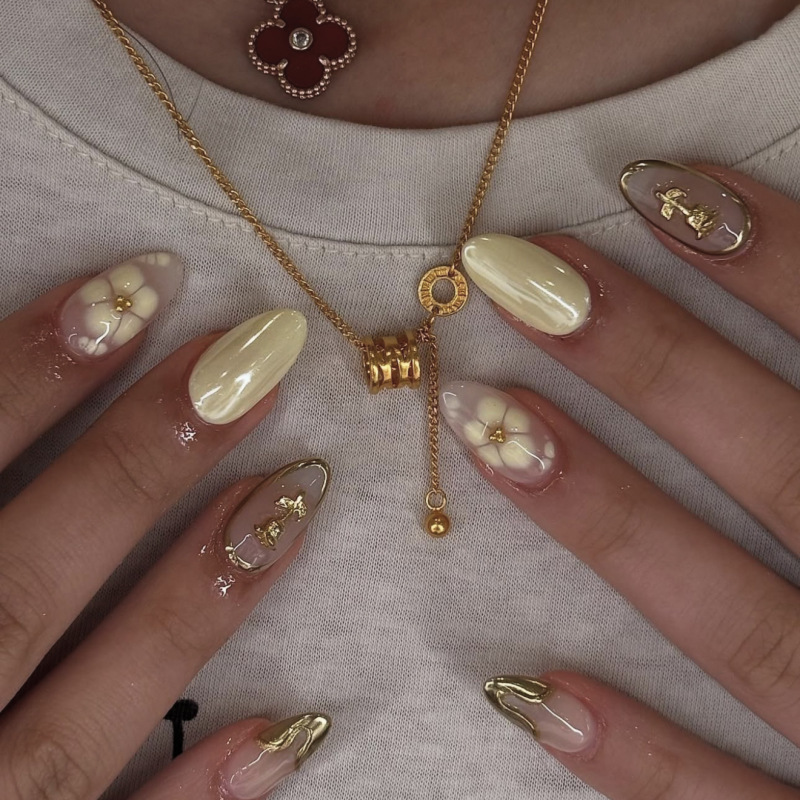 3D Stereo Golden Rose Flower Wearable Manicure Nails Cross-Border Hot-Selling Almond Nails Wearable Fake Nails