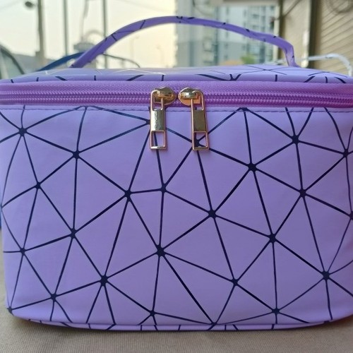 Ins-style ultra-popular waterproof honeycomb tote makeup bag, portable waterproof travel storage bag PU toiletry bag