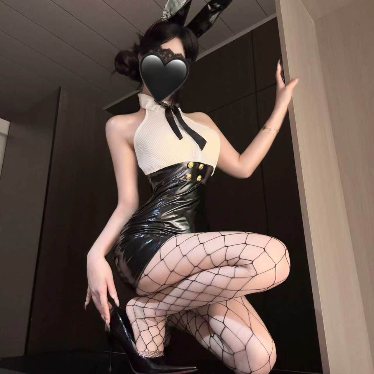 Secretary Roleplay Lingerie Set with Halter Neck See-Through Skirt, Faux Leather Look and Stockings — detail image 4