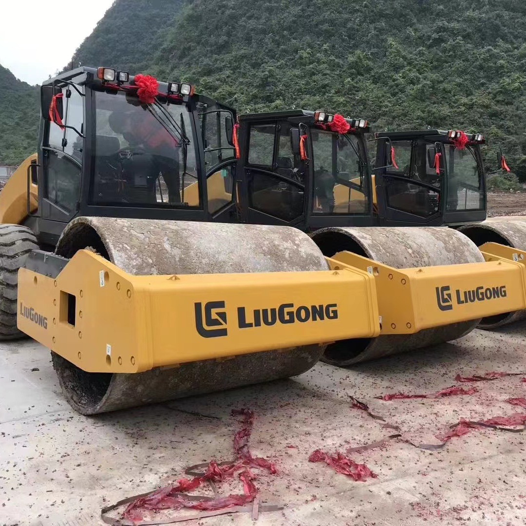 Exportación e importación en el extranjero 8 / 9 por ciento nuevo rodillo de segunda mano XCMG 20 toneladas 22 toneladas 26 toneladas rodillo