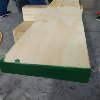 工厂直销建筑用脚踏板踢脚板脚踏板辐射松木方