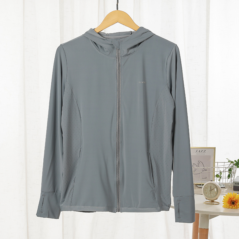 깊은 공간 애쉬