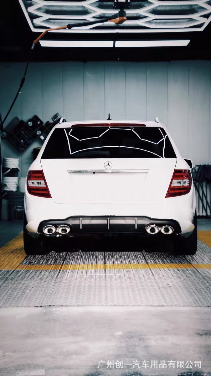 Suitable for 2007-2014 Mercedes-Benz C-Class S204 models, for C63 AMG-style wide body kit, C260 and C300 models, including front and rear bumpers