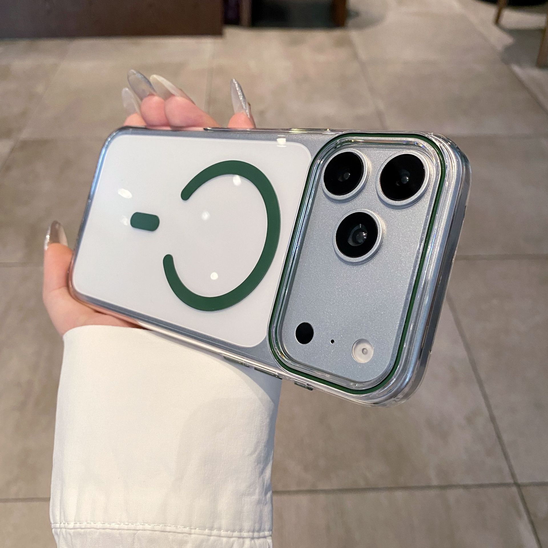 Funda Magnética Antigolpes para iPhone 18 Pro Max y iPhone 17 de Silicona Líquida