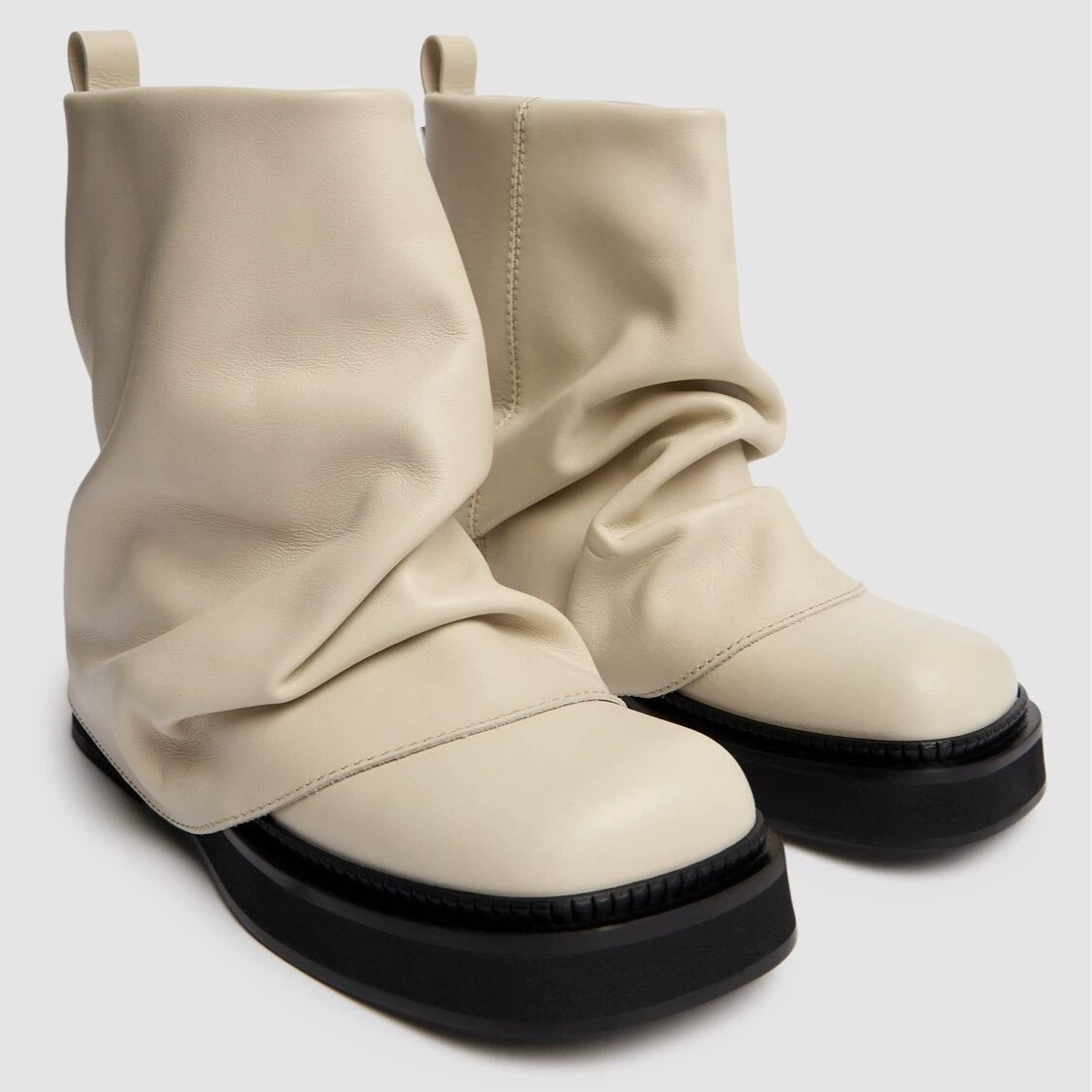 24-летние европейские и американские осенние и зимние новые большие бочки с круглой головкой короткие ботинки женские сапоги настоящие кожаные сапоги металлические рыцари сапоги на плоских каблуках