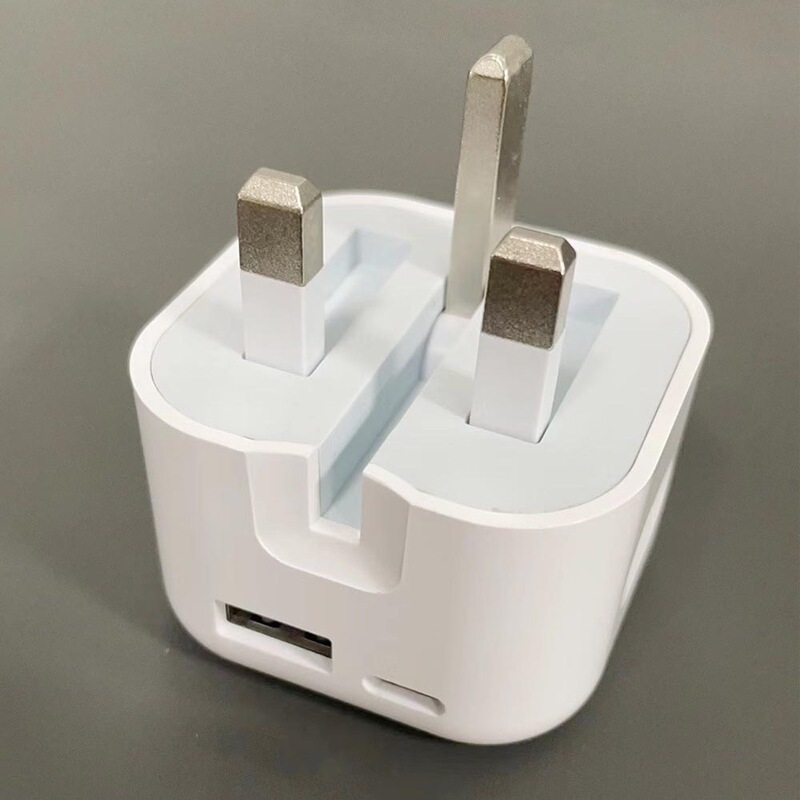 Pd35W British Standard A+C Charging Head USB Multi-Port Fast Charging Charger for Apple Mobile Phones British Standard Foldableing Foot Charger Tpc