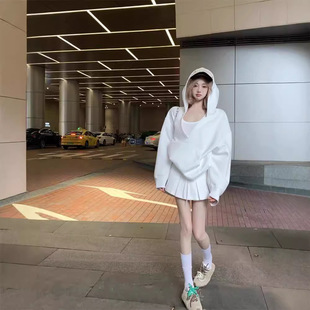 ���S��Դ�^�F؛ֱ�l��㼑��L��ɫ�Bñ�l������Ů�������e���^����