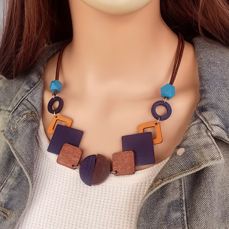 Collar de babero de chip de madera geométrico vintage hecho a mano colgante de madera collar transfronterizo nuevos accesorios al por mayor