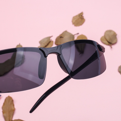 Factory Directly Sold New Fashion Outdoor Travel Cycling Sunglasses, Personality Black Sunglasses for Men, Sunshade Wholesale Sunglasses