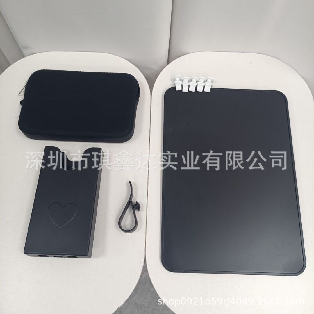 4종 세트 블랙: 파티션 1개 + 휴대폰 케이스 1개 + 후크 1개 + 걸이용 가방 1개