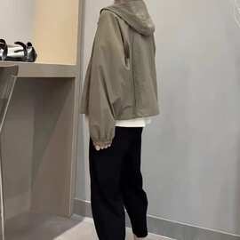 连帽夹克棒球服女新款秋季韩版宽松百搭拉链冲锋衣风衣短外套