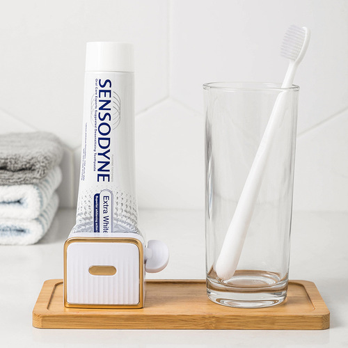 Bathroom toothpaste squeezer creative wall-mounted punch-free lazy toothpaste squeezer toothpaste holder toothpaste storage rack