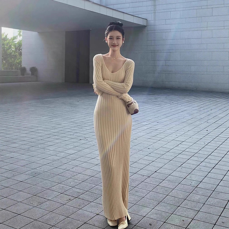[in Stock] Early Autumn New Style Drapey Elegant Long Dress for Women, High-End Exquisite Figure-Flattering Minimalist Knit Dress