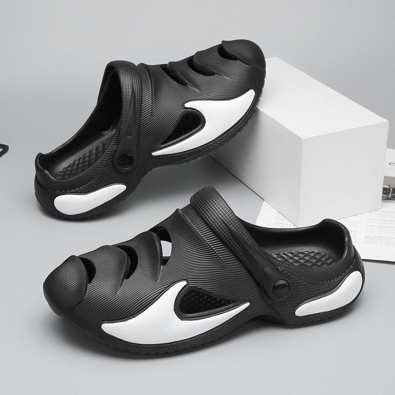 Zapatillas para hombres de verano Baotou Hole Sandallas para hombres pisar la sensación de deslizamiento fuera de la playa de ocio dos zapatillas frías