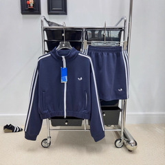 秋季高版棒球服短外套下装时尚短裙宽松休闲运动卫衣立领长袖上衣