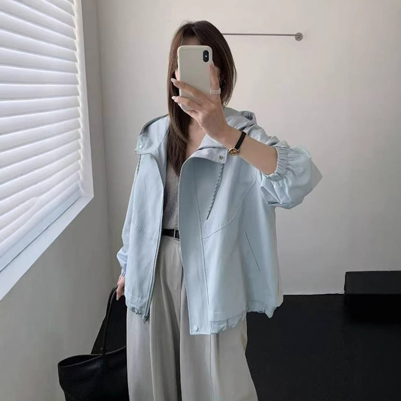 Hooded Short Jacket for Women, Thin Style, 2026 Spring New Design, Loose Fit, Slimming, Versatile Jacket Top for Petite Figures Hooded Short Jacket for Women, Thin Style, 2026 Spring New Design, Loose Fit, Slimming, Versatile Jacket Top for Petite Figures