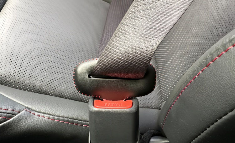 Car seat belt bayonet latch tongue protection decorative cover seat belt anti-collision leather cover interior supplies