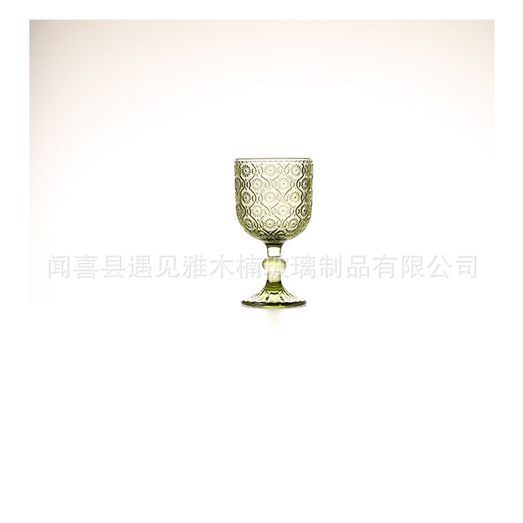 Taza de vino de vidrio en relieve Taza de vino de comercio exterior Europa Taza de decoración al por mayor Taza de jugo Taza de vino de pie alto