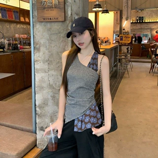 设计感格子拼接吊带背心女夏季2026新款气质复古挂脖修身露背上衣