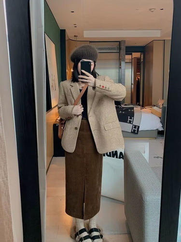 Retro corduroy skirt for women's autumn new style Korean high-waist A-line skirt medium and long split hip skirt