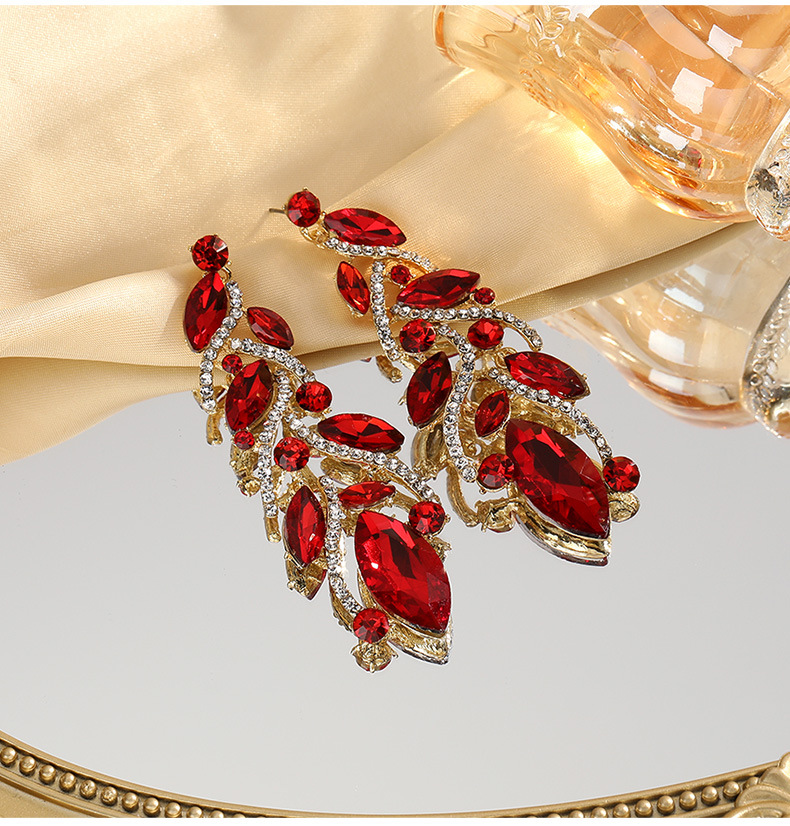 32g Weight 1 Pair Simple Style Leaf Plating Rhinestone Drop Earrings