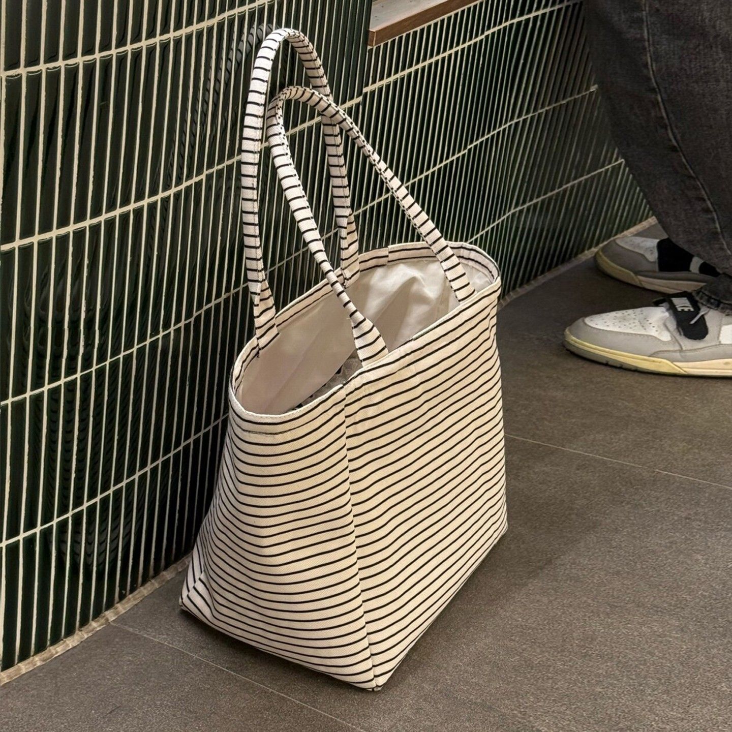 Korean Style High-Appearance Striped Canvas Tote Bag Large Capacity New Model Commute Handbag Single Shoulder Bag Women Shopping Bag