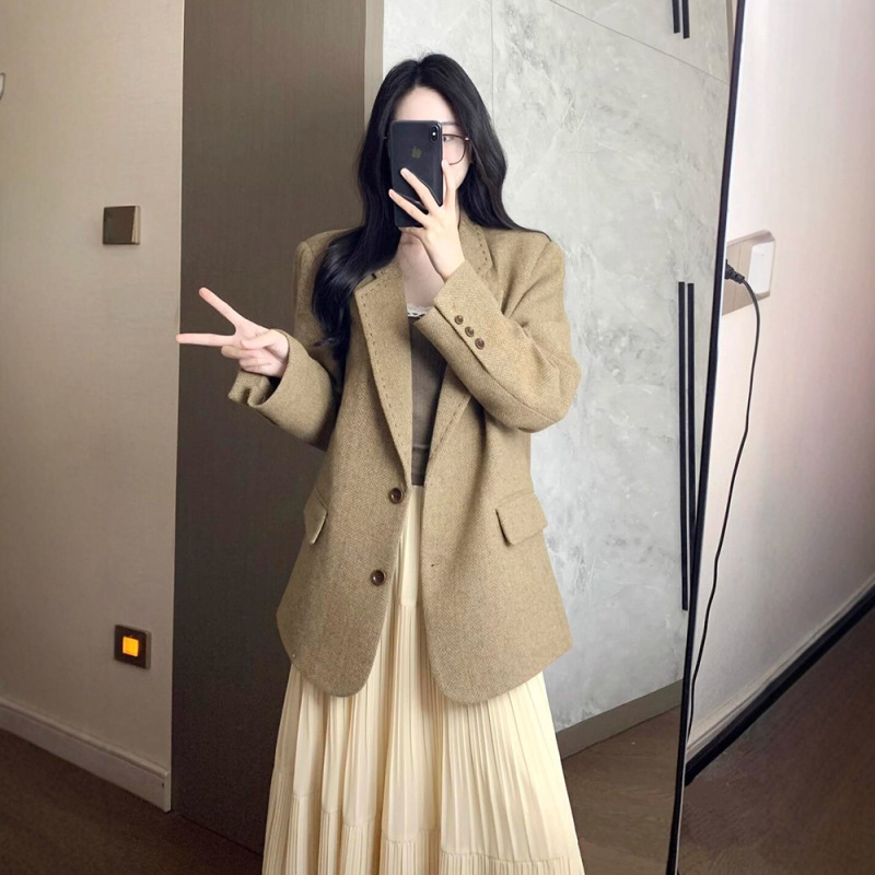 卡其色西装外套女2025新款气质早秋高级感面试百搭韩系显瘦西服潮|undefined