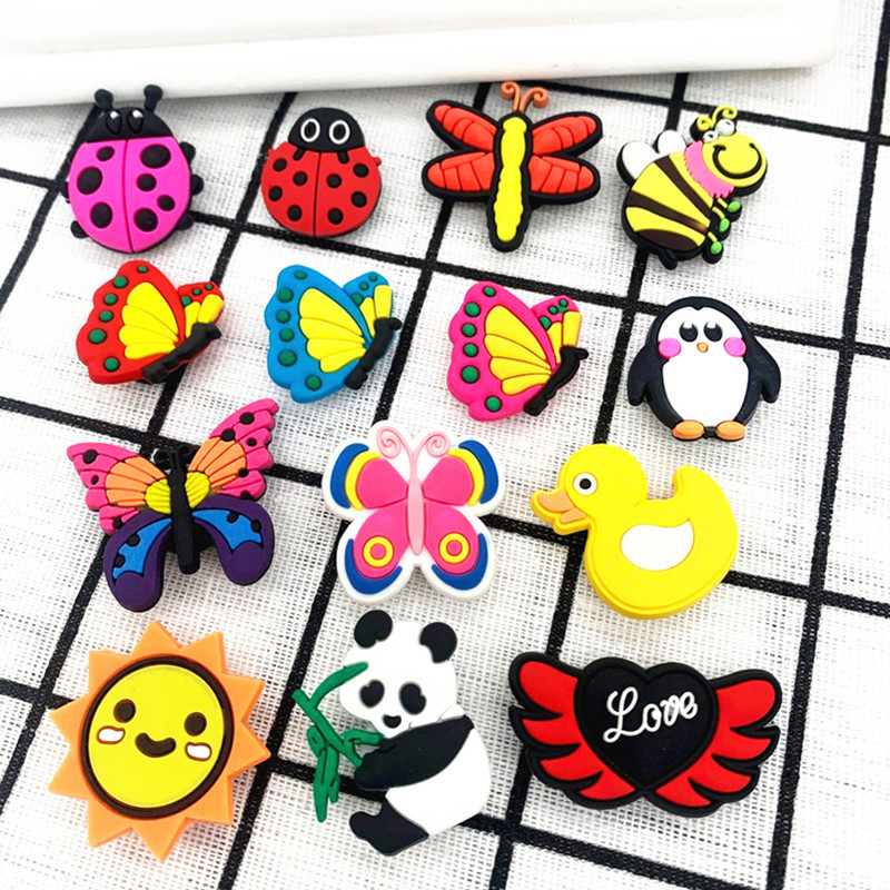 Animal Cartoon Shoe Accessories PVC All Seasons Shoe Buckle display picture 1