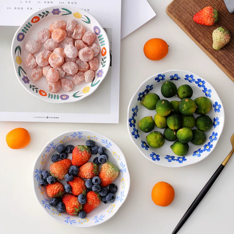 "Children's Korean INS ceramic tableware flower -shaped bowl creative rice bowl breakfast bowl salad bowl home fruit bowl noodle bowl" -> Russian