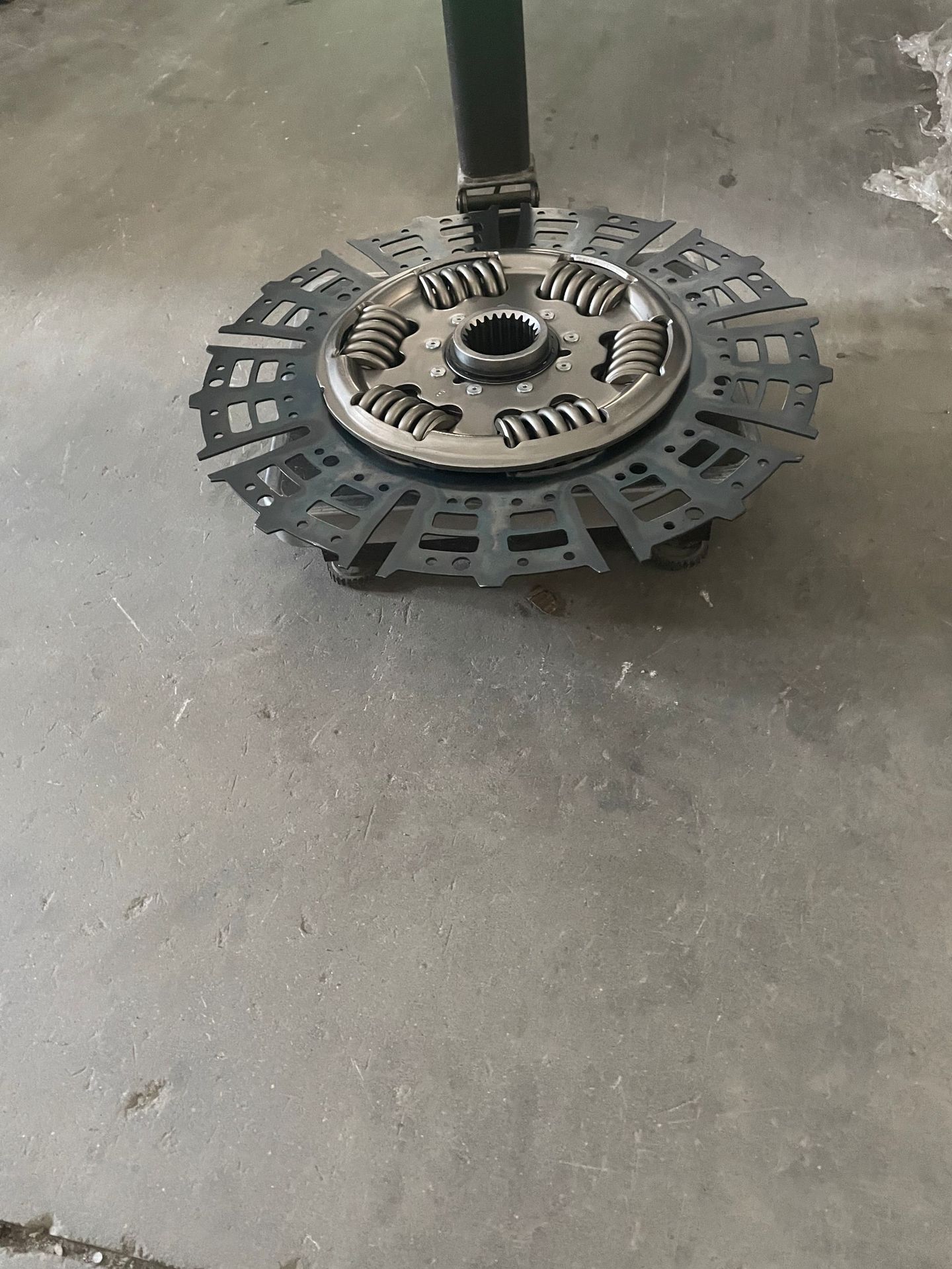 Source factory export 460LP pull-type clutch plate for Middle East/Africa large mining trucks and heavy engineering vehicles