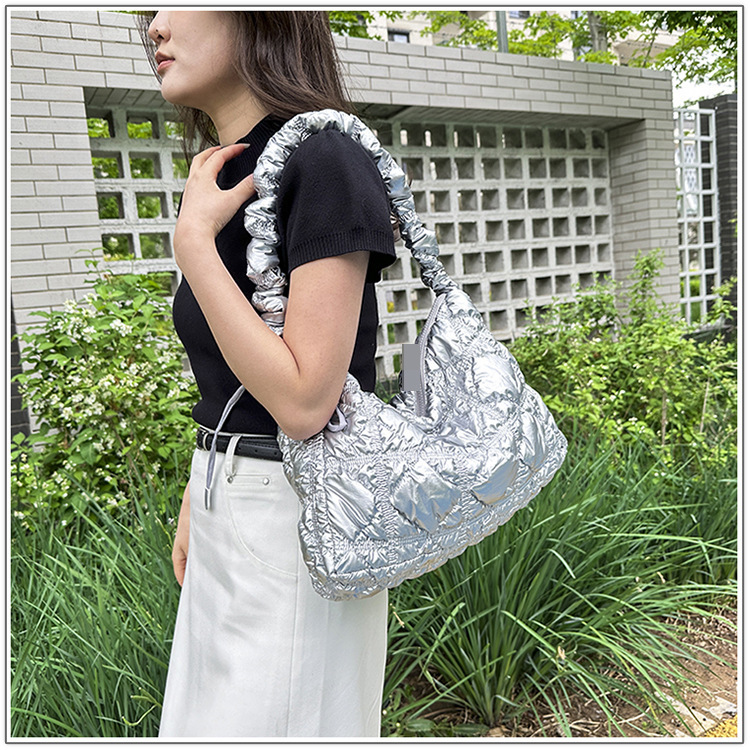 Wandering Cloud Bag Bubble Pleated Shoulder Crossbody Bag Handbag_voghion.com