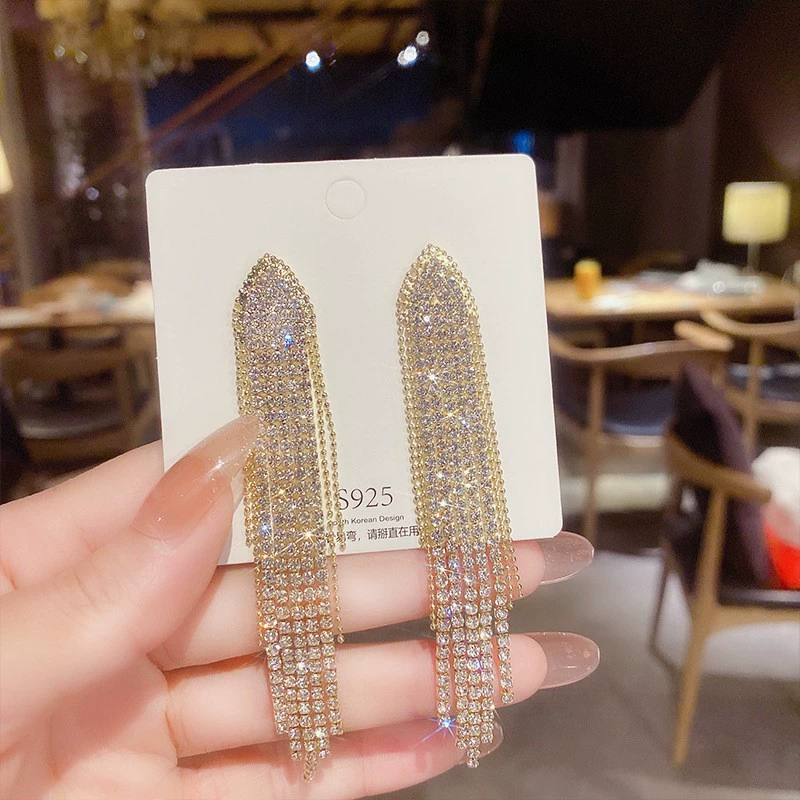 Earrings, European style, crystal‑encrusted diamond‑look, lightweight, multiple designs
