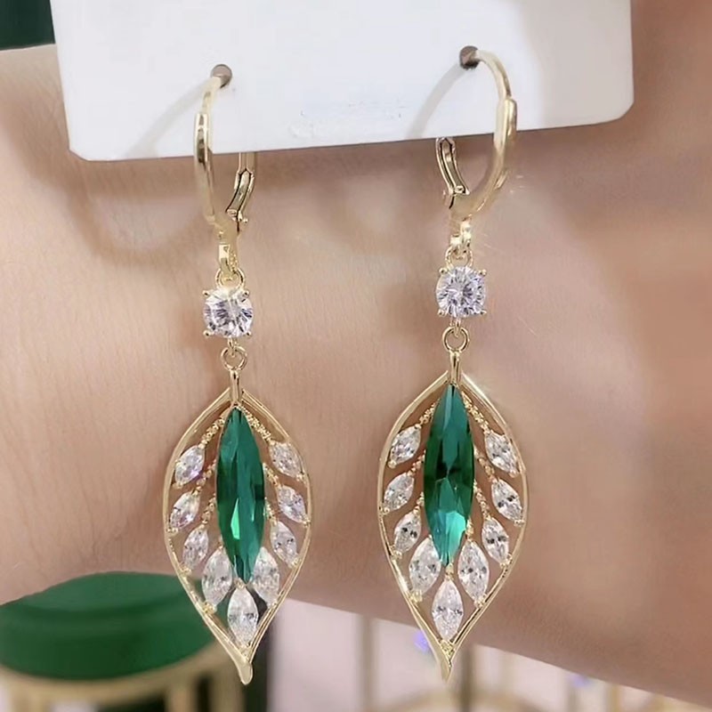 1 Pair Elegant Leaf Plating Inlay Alloy Zircon Drop Earrings display picture 3