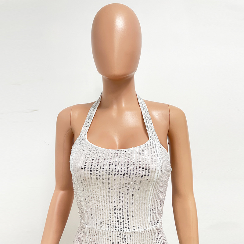 Cocktailjurk voor dames met split pailletten en halterstijl_voghion.com