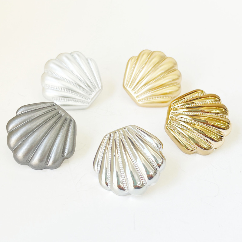 Plastic Shell Fan-shaped Retro Elegant New Button Coat Trenchcoat Sweater Sweater Jacket Jacket Buckle