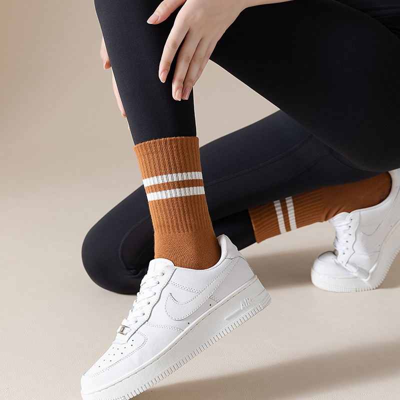 Calcetines de Pilates para mujer, calcetines deportivos de yoga de dos rayas a media pantorrilla, calcetines de suelo profesionales antideslizantes para adultos