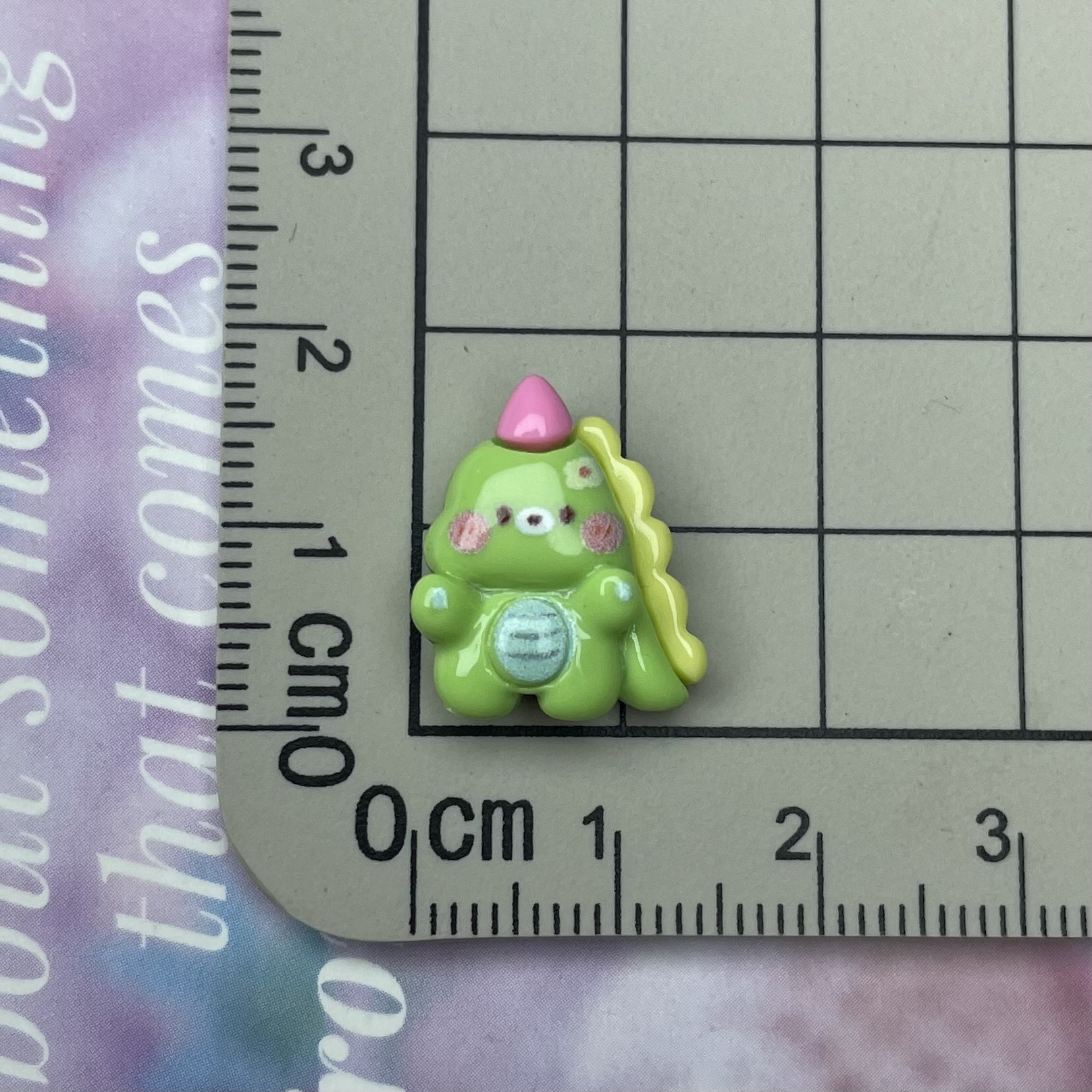 03 * Pequeño dinosaurio verde