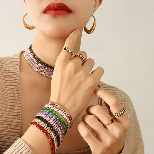 European and American-style solid-color vintage jewelry set featuring sparkling cubic zirconia accents—elegant necklace and bracelet combo, available directly from the manufacturer with dropshipping options.