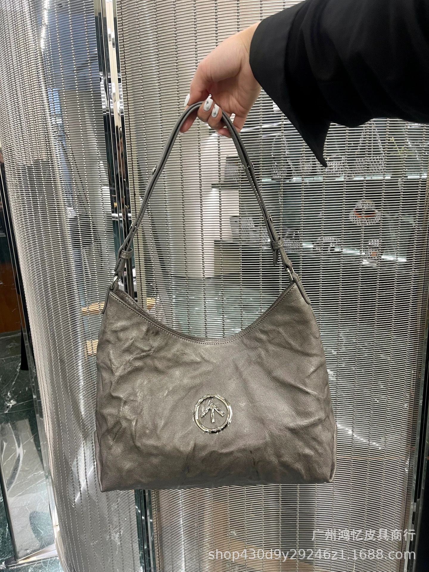 GROTT0 アロー バッグ ノンセクシュアリズム ブラックストーン ホーボー ベジタブルタンニン鞣し プリーツ加工 本革 多用途 ショルダー クロスボディ ソフトバッグ