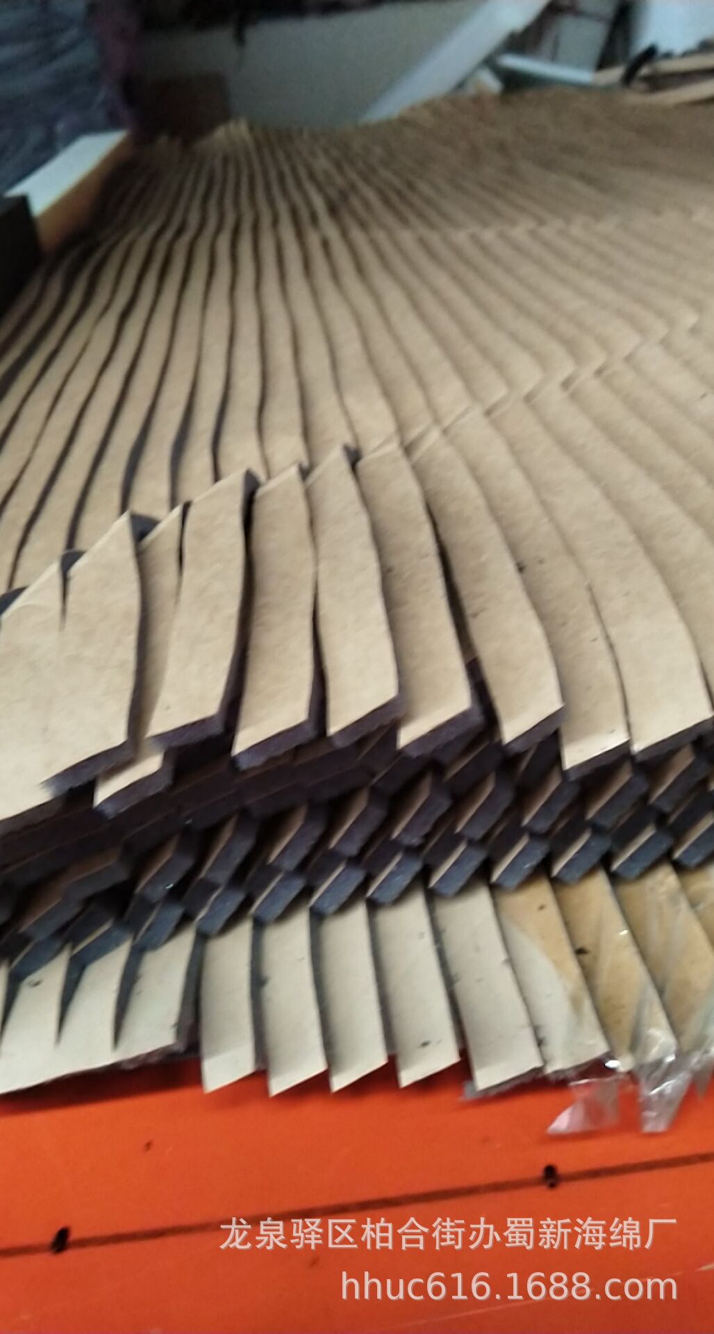 背胶缓冲减震泡棉条/单面带胶PU密封海绵条/自粘防尘密封海绵条