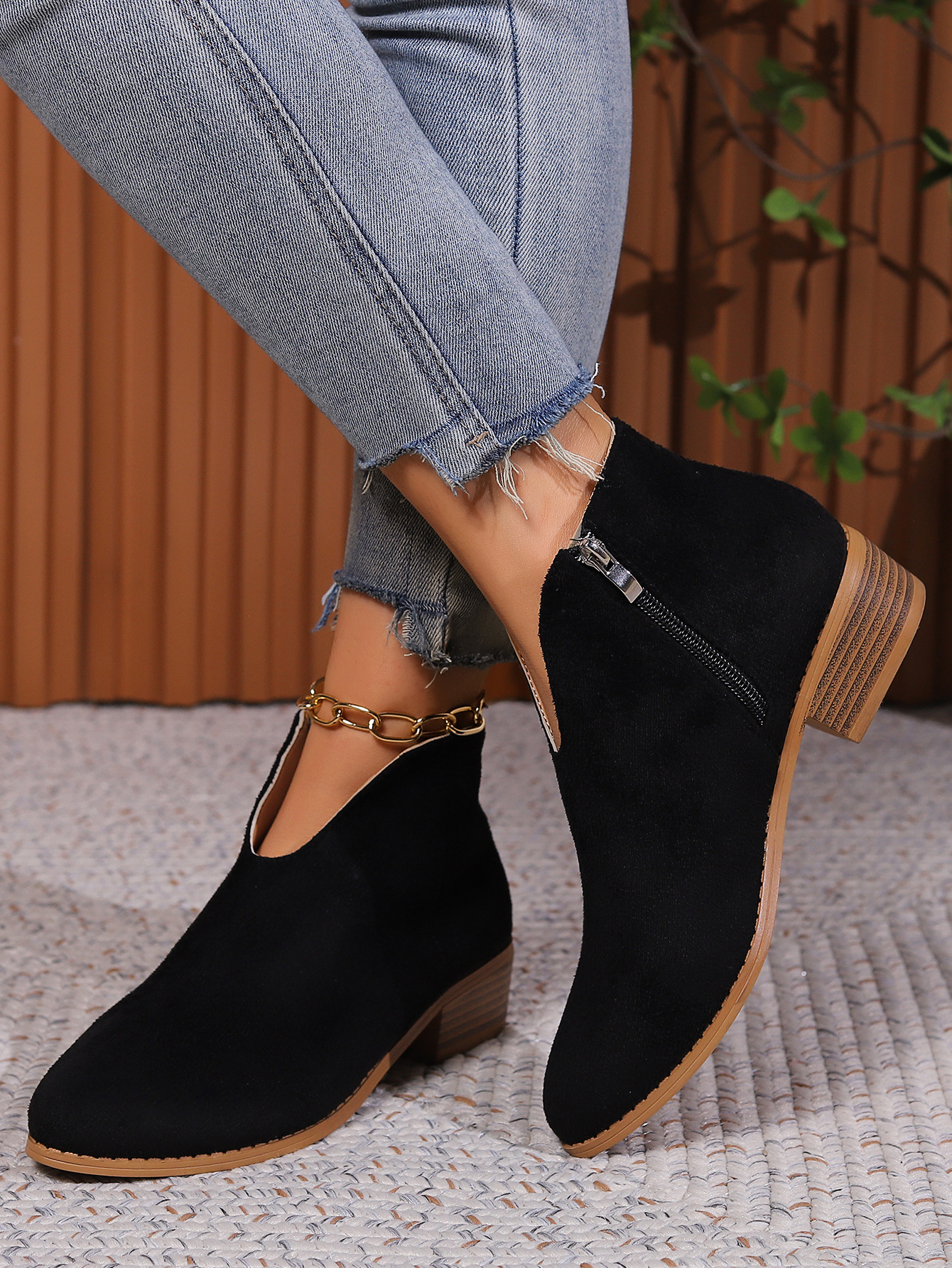 Ženski škornji velike velikosti Enobarvni škornji z debelo peto_voghion.com