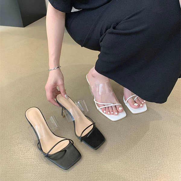 Нишевый дизайн 2025: летние сексуальные прозрачные босоножки на высоком каблуке с квадратным носком из ПВХ, клипсы-шлепанцы на шпильке