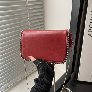 Vintage Distinctive Rivet Bag Women's 2025 Spring New Fashionable Simple Shoulder Bag Korean Casual Simple Crossbody Bag