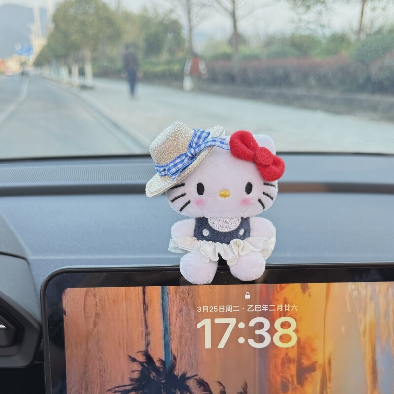kitty车内装饰品摆件汽车中控台屏幕车载玩偶2025新款新车礼物女|undefined