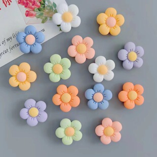 Fresh cute five-petal flower magnet refrigerator stickers creative resin flower magnetic magnet whiteboard stickers home decoration