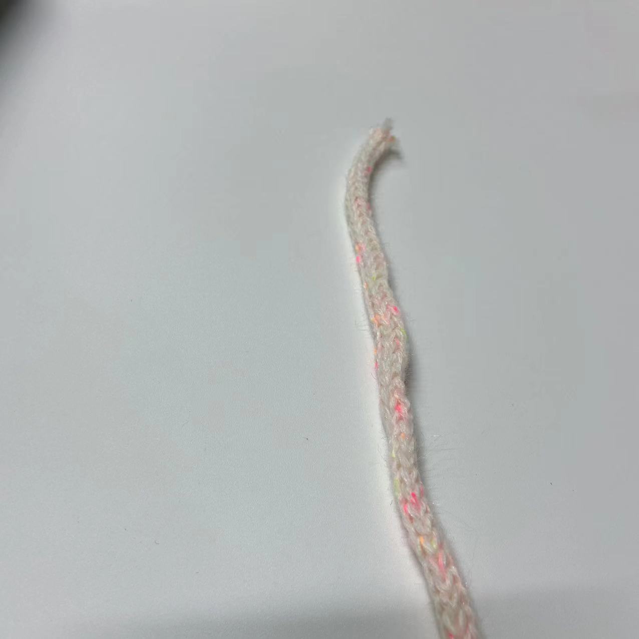 Otoño y invierno punto de onda de color entrelaces lana hueca cinta de tejido joyería pinzas de pelo accesorios de fragancia corda de sombrero